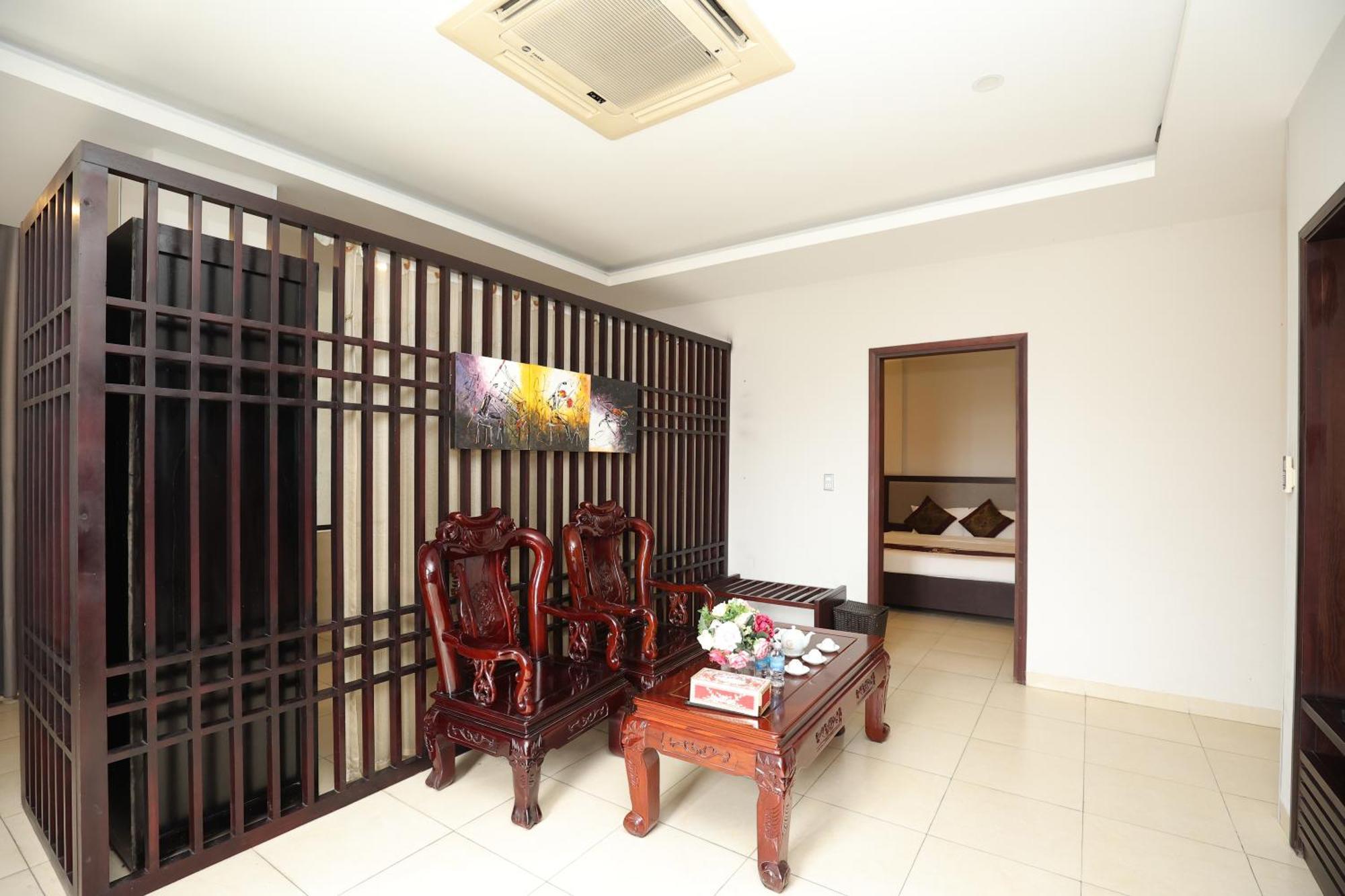 Golden Quang Tri Hotel Dong Ha Экстерьер фото